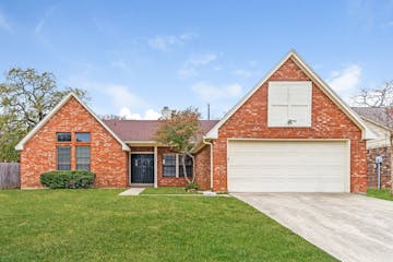 3300 FAIRVIEW DR Corinth, TX 76210